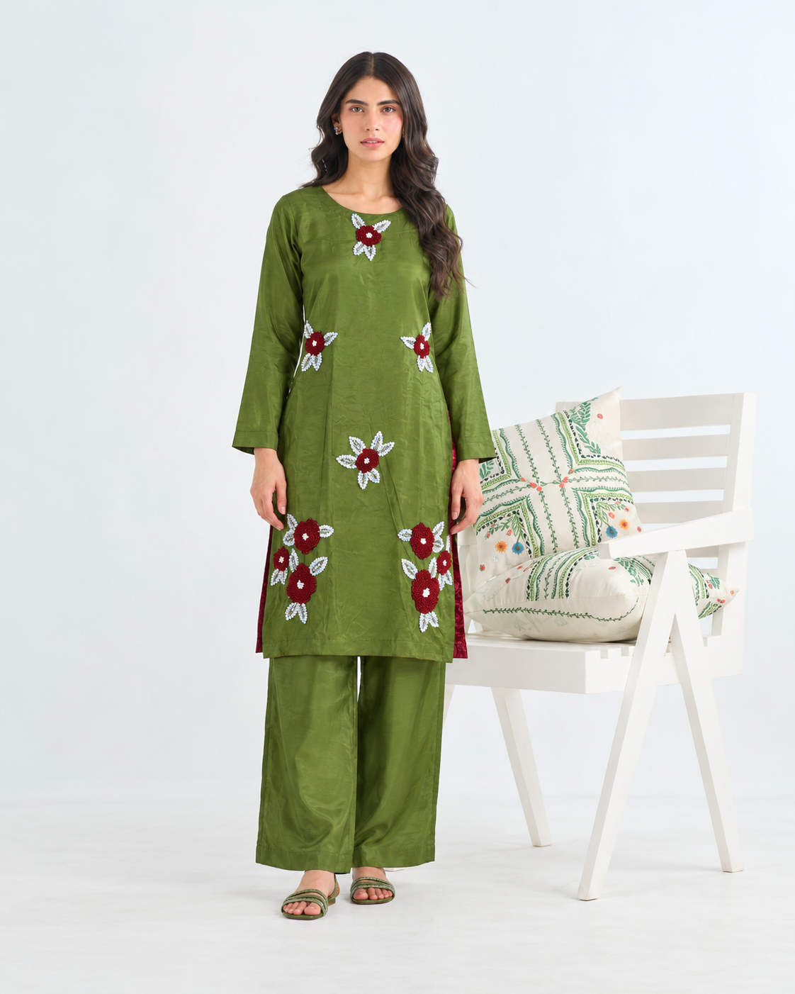 Hibiscus Beaded Tussal Silk Suit