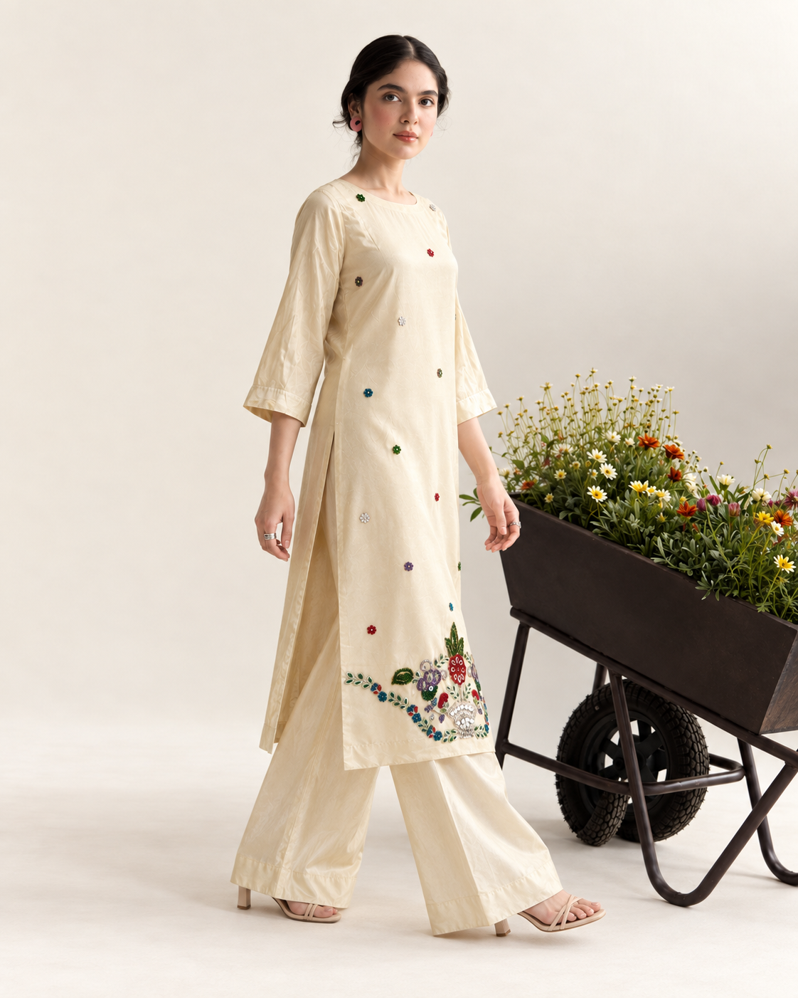 Floral Bucket Lawn Silk Suit