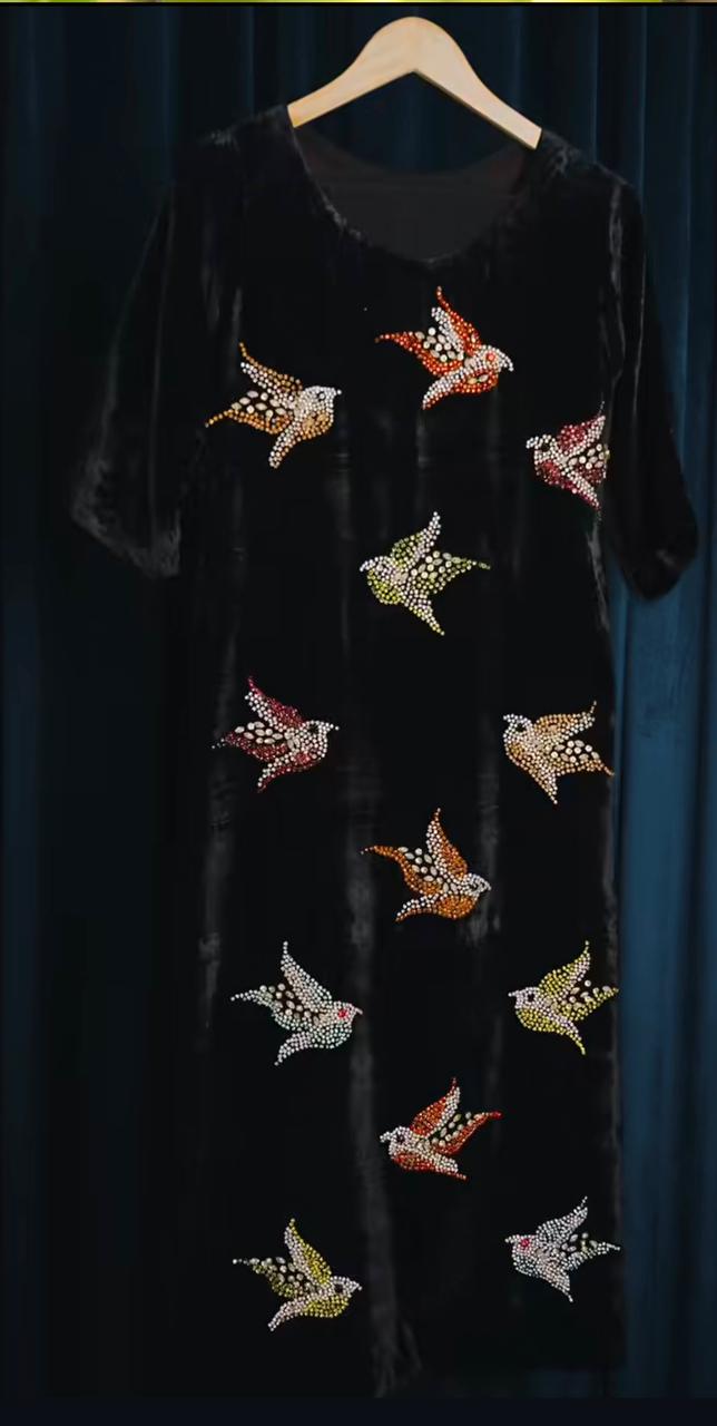premium black color valvet dress